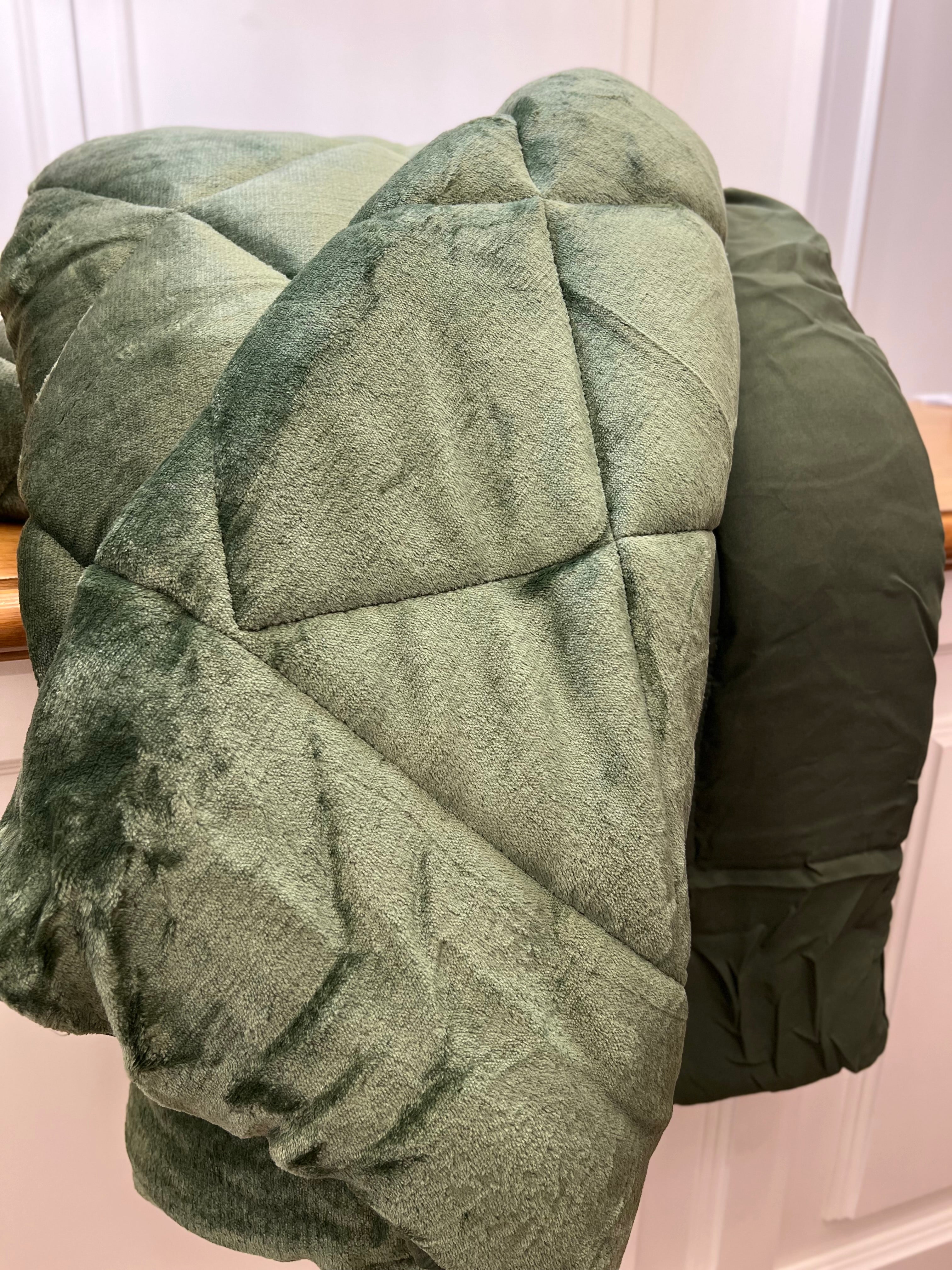 Trapunta piazza e mezza in ciniglia