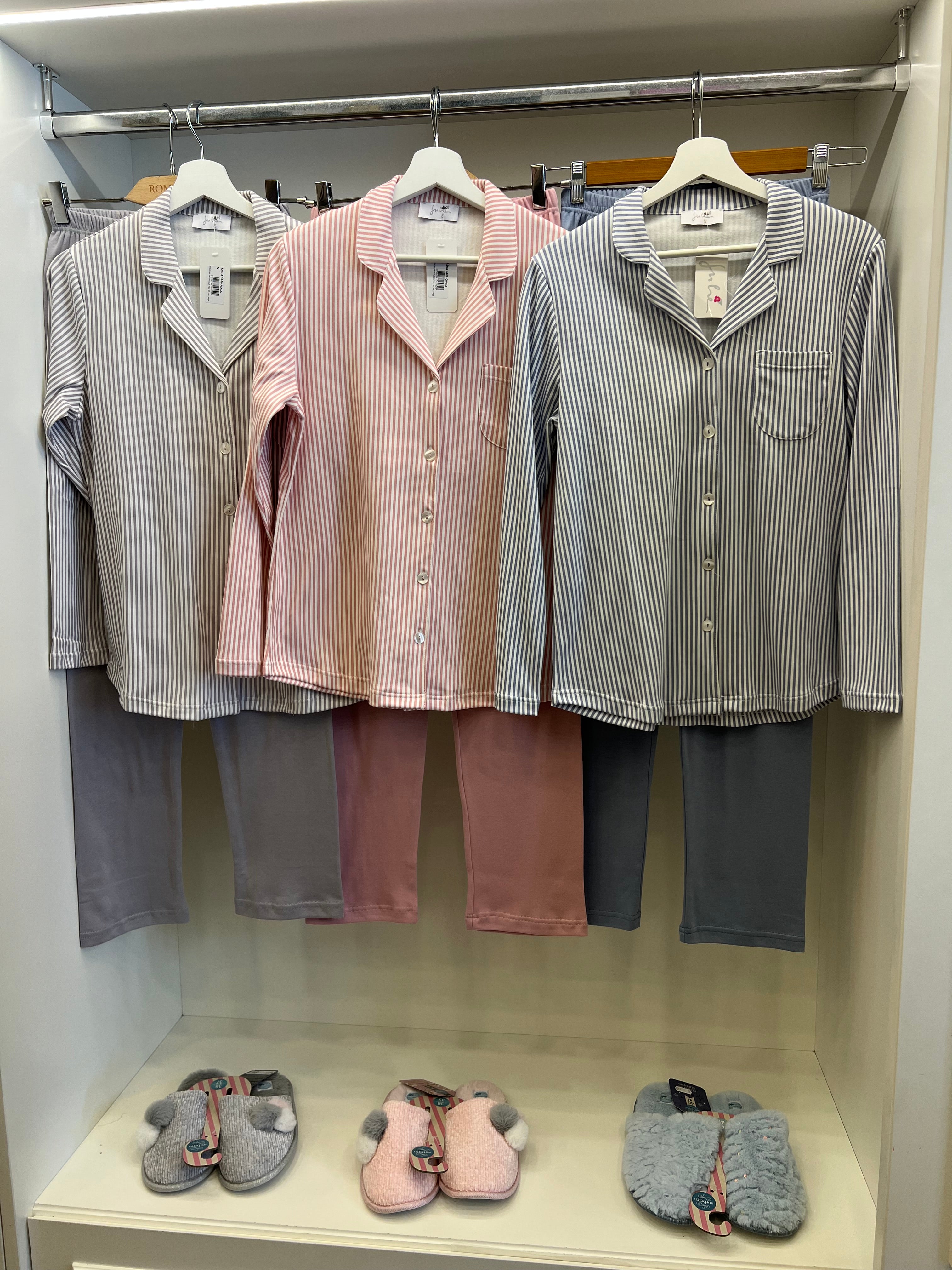 Pigiama righe modello uomo