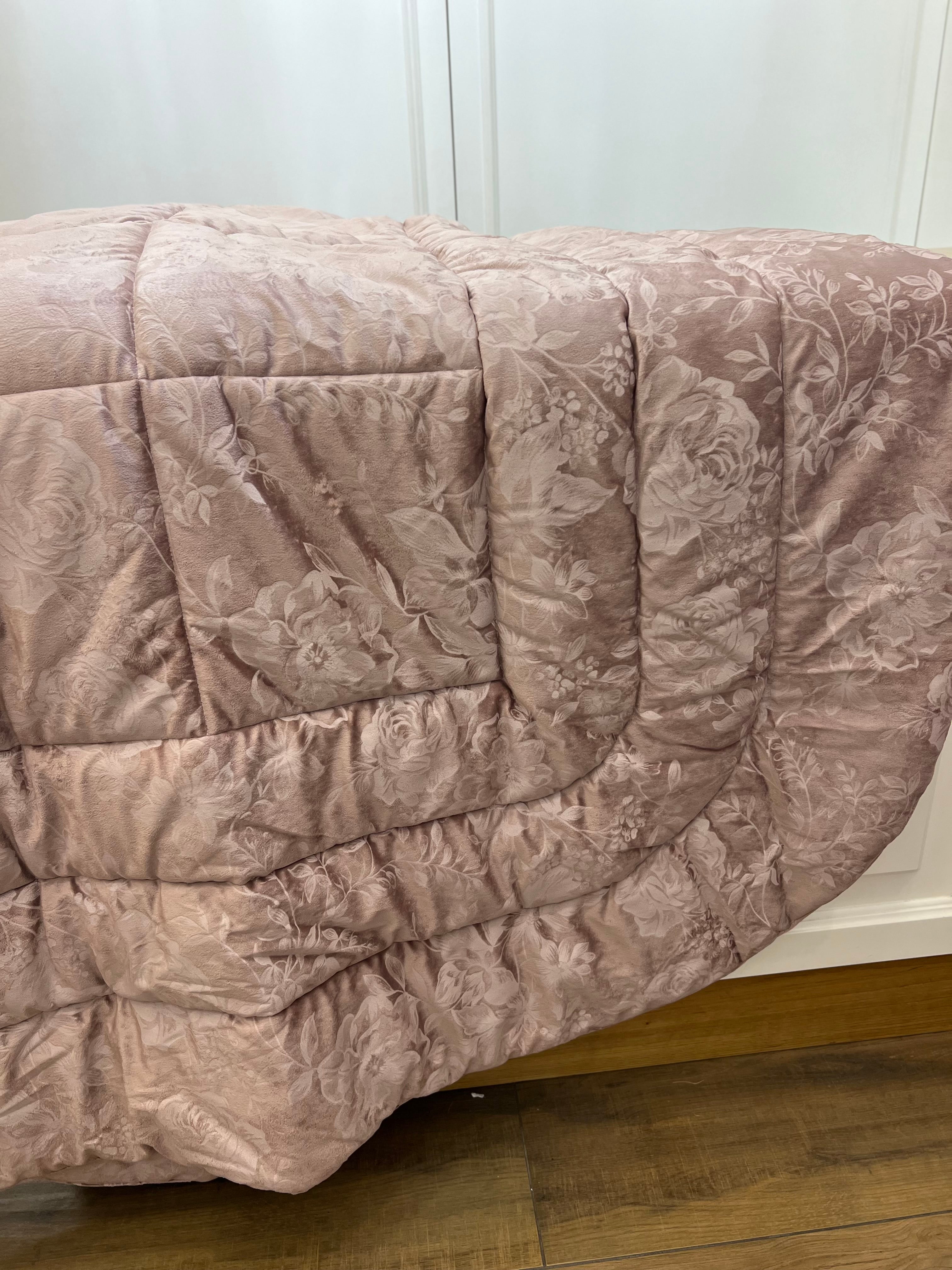 Trapunta in velluto devorè