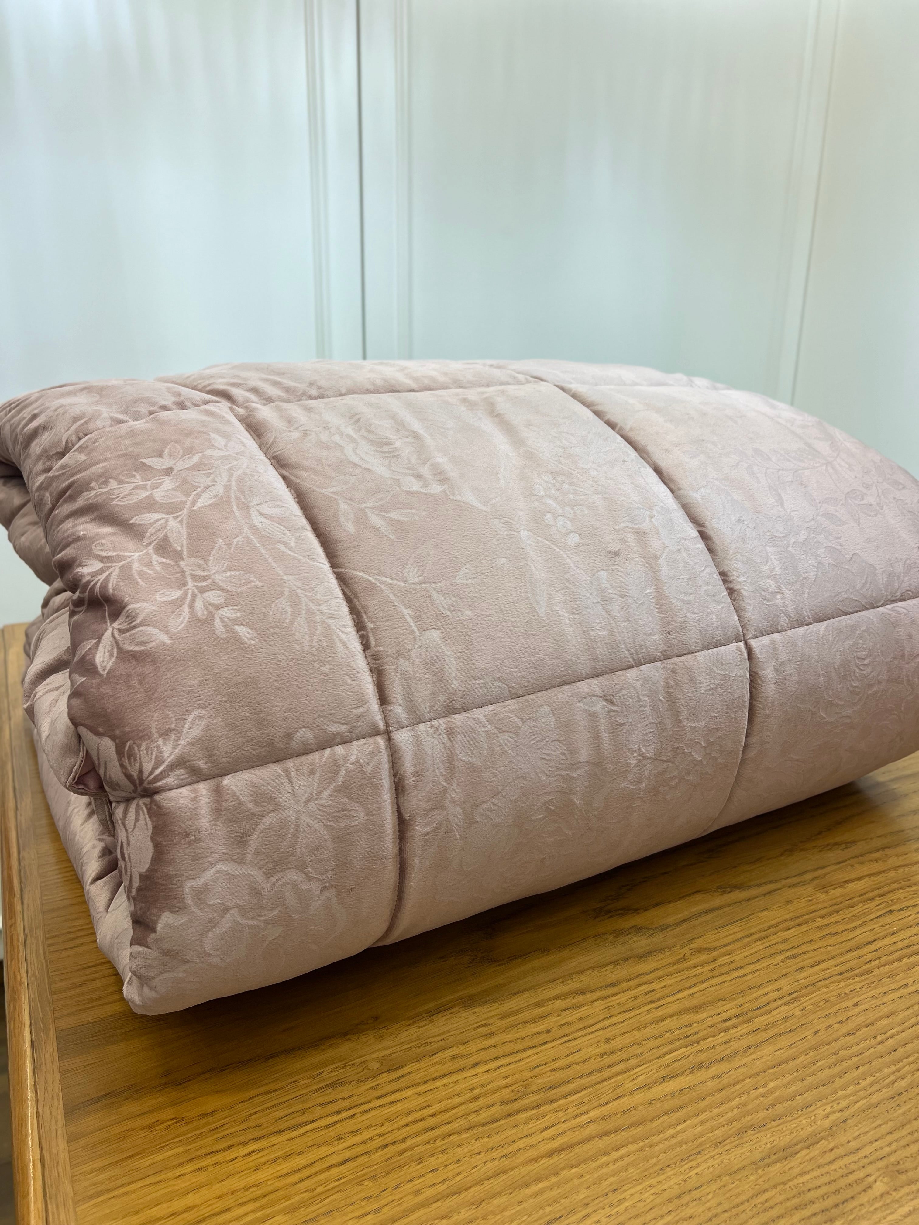 Trapunta in velluto devorè