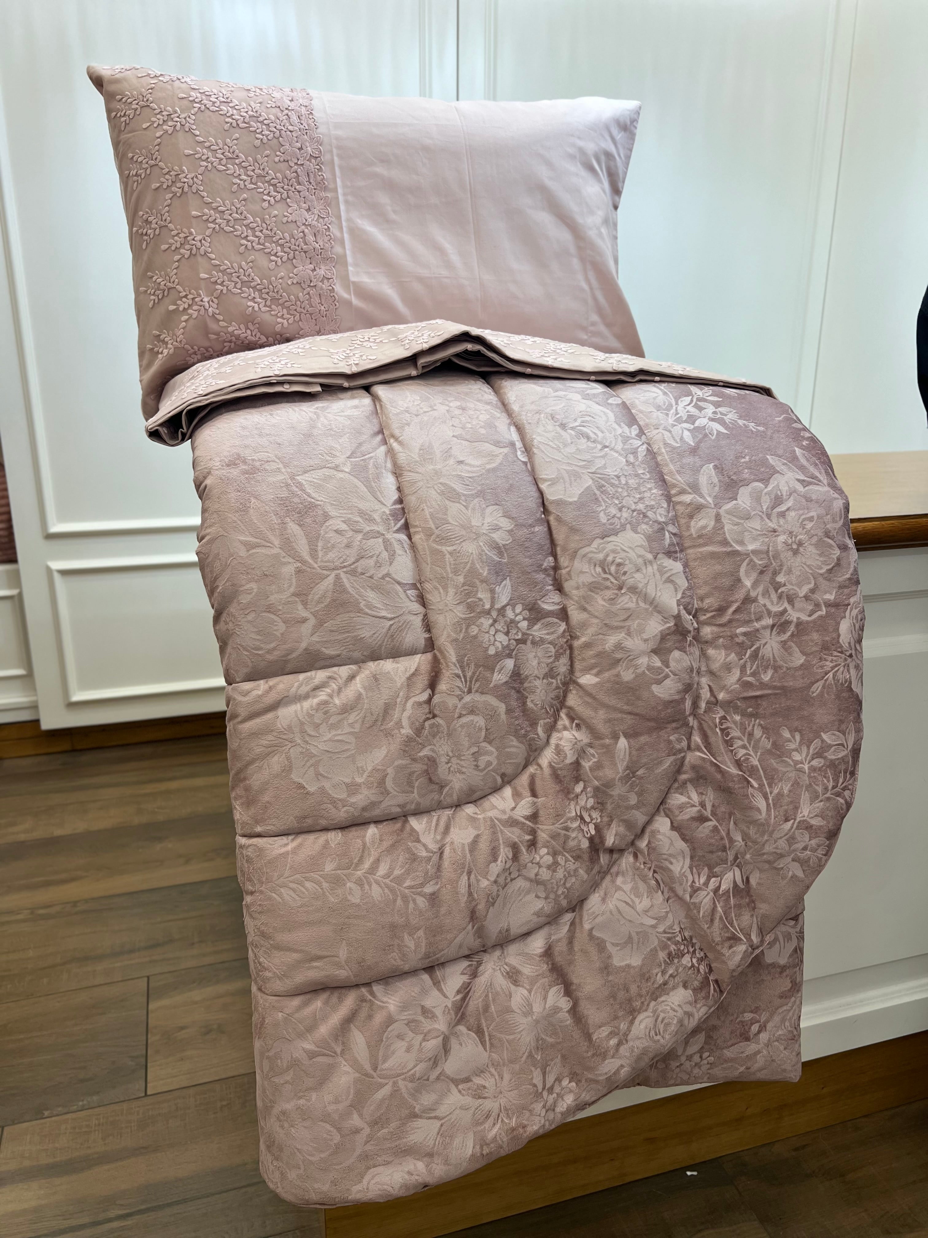 Trapunta in velluto devorè