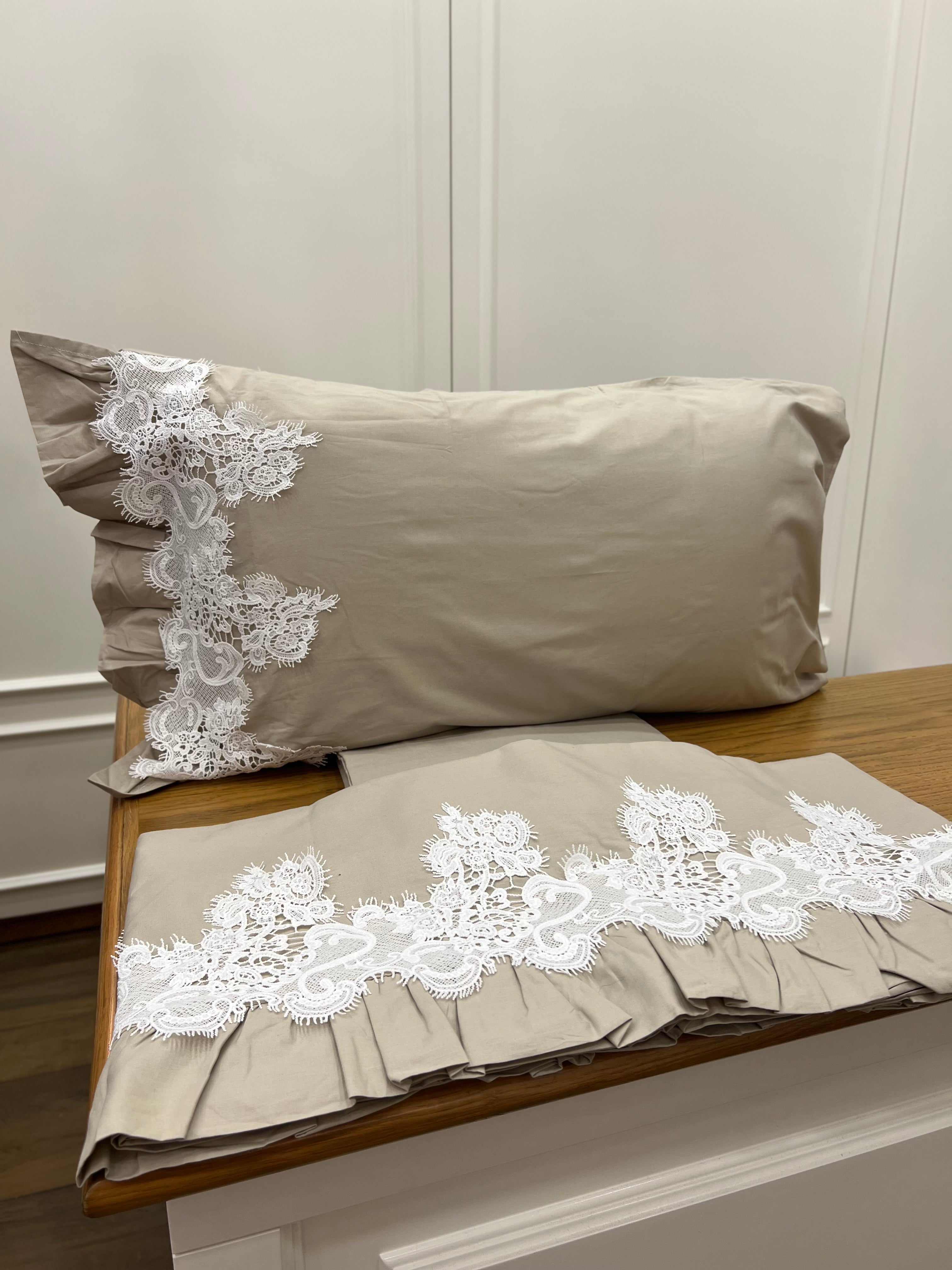 Lenzuola pizzo romantico e volant