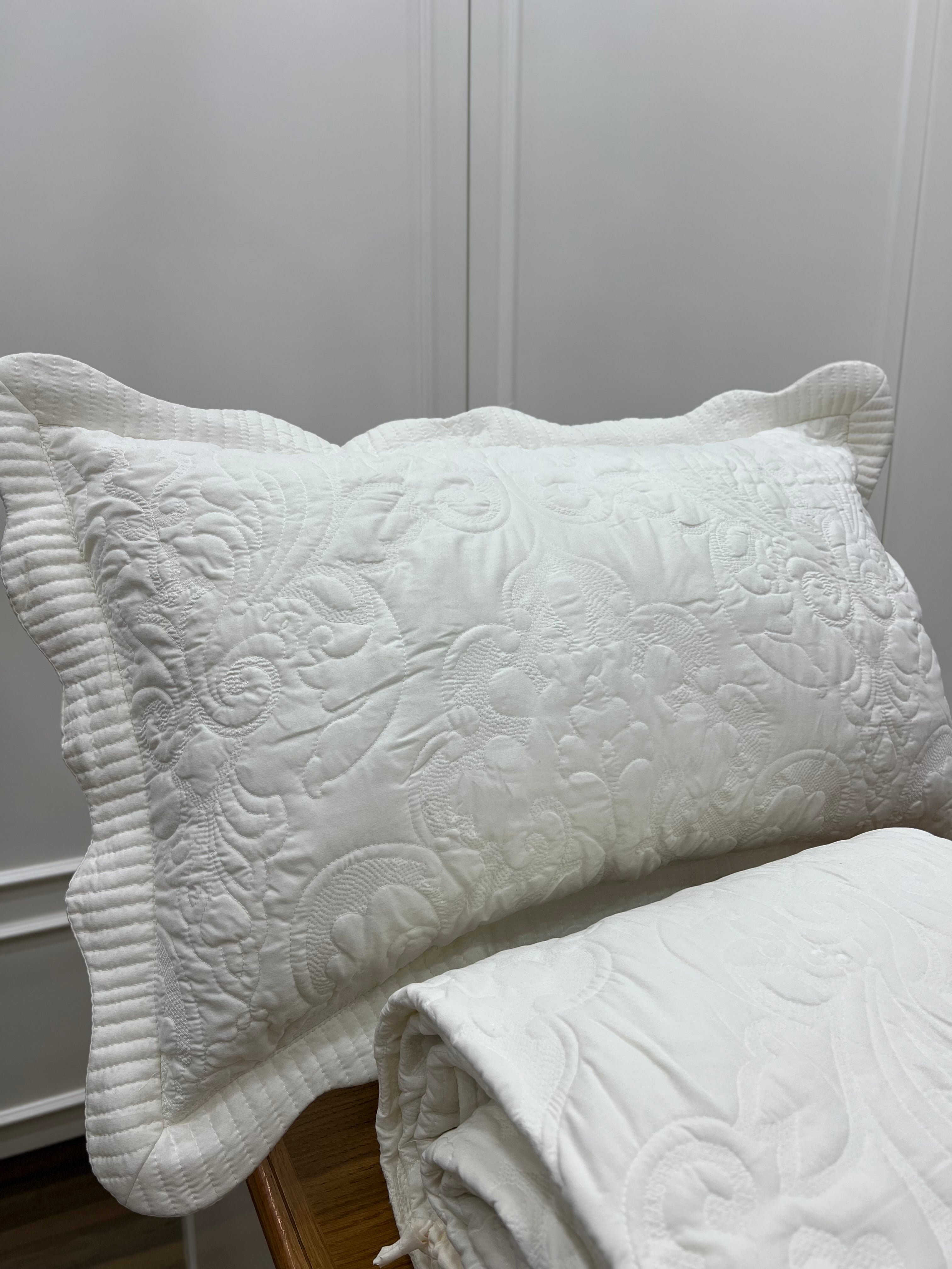 Boutis trapuntino vanity