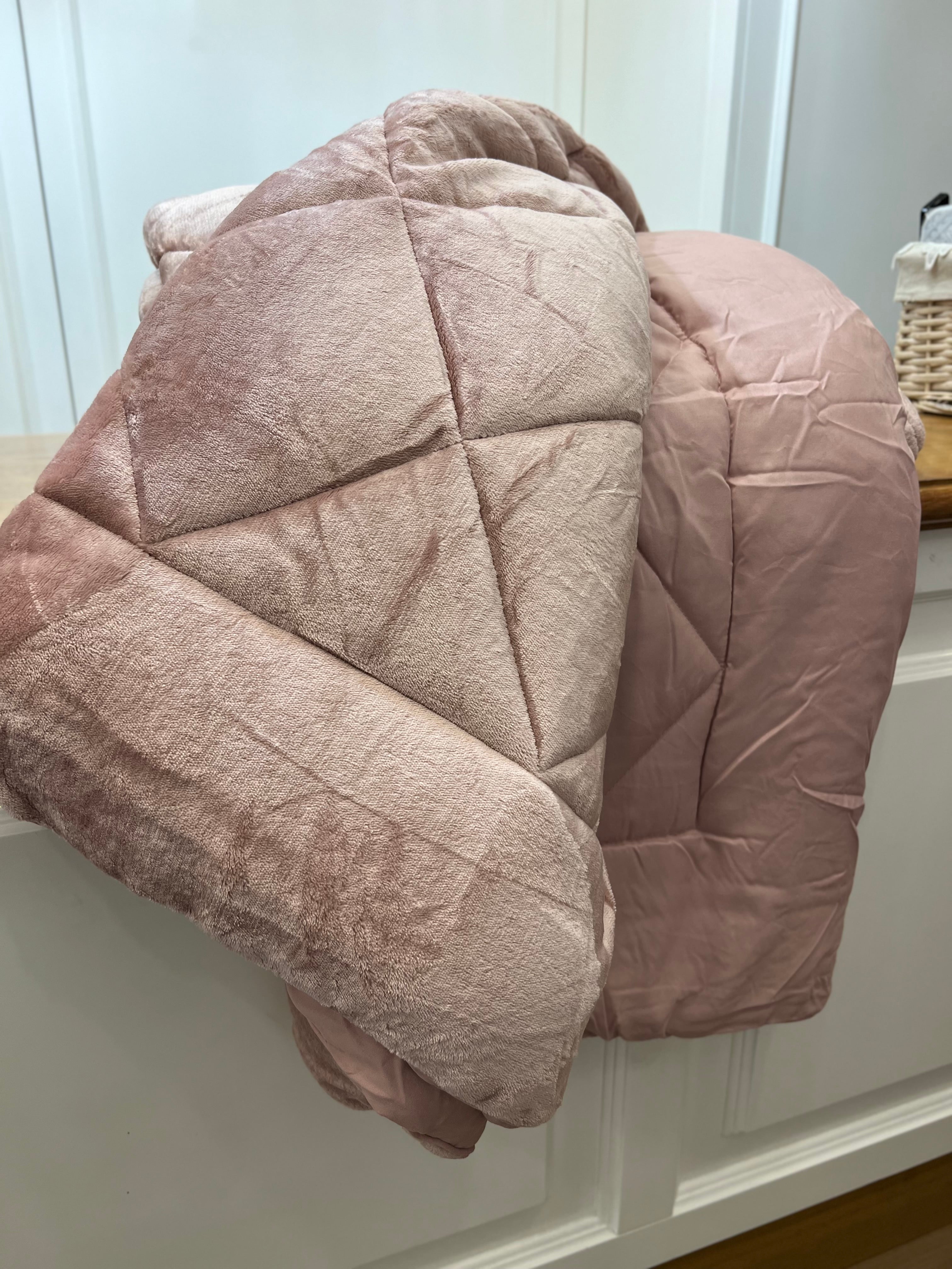 Trapunta matrimoniale in ciniglia