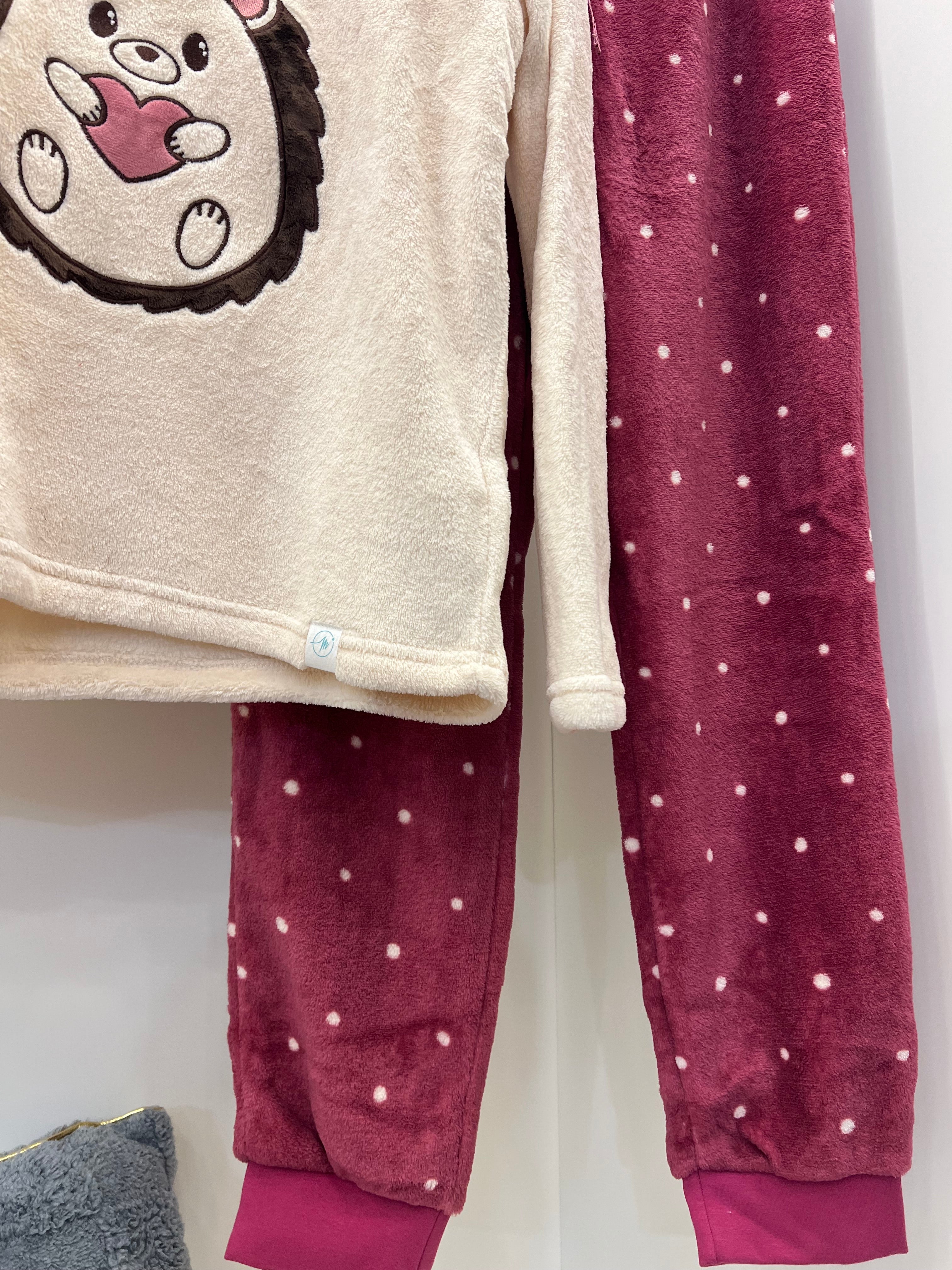 Pigiama in pile riccio