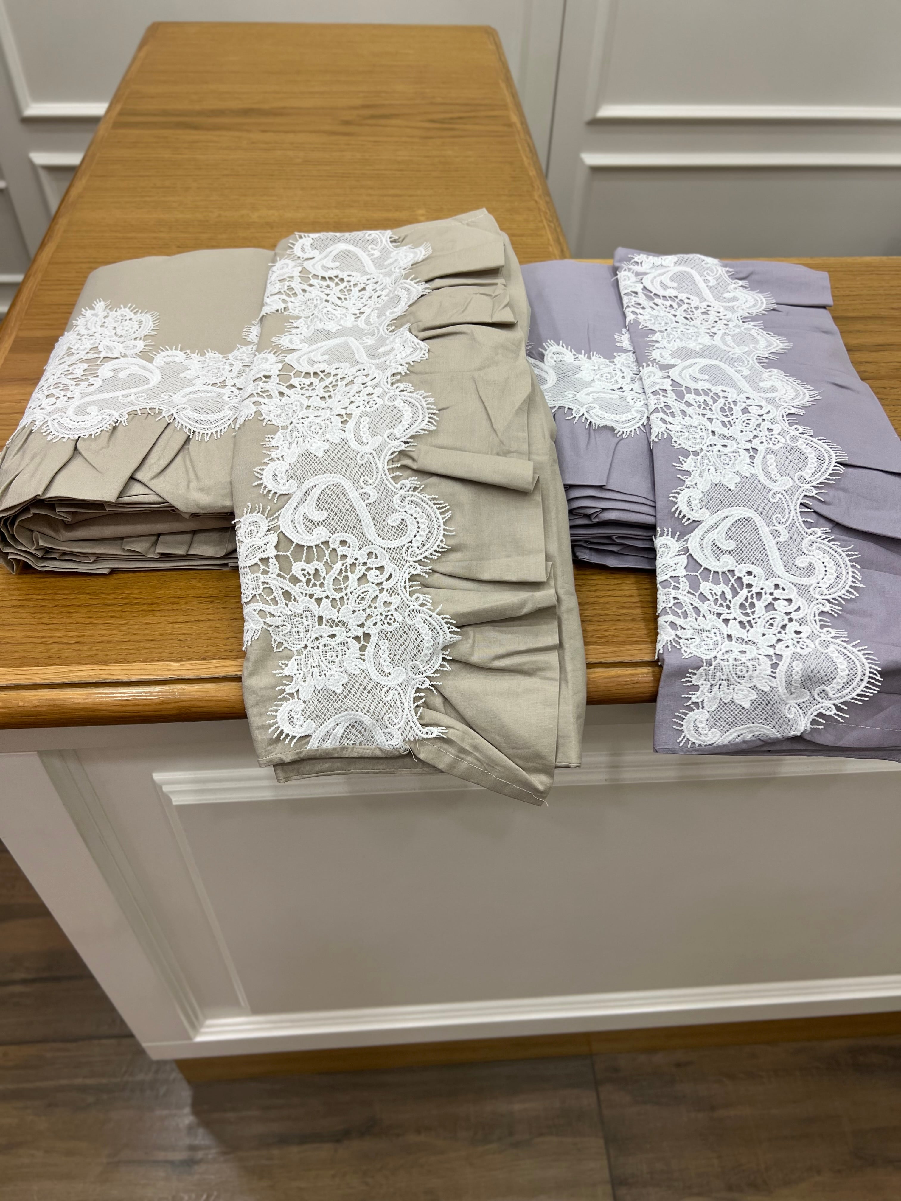 Lenzuola pizzo romantico e volant