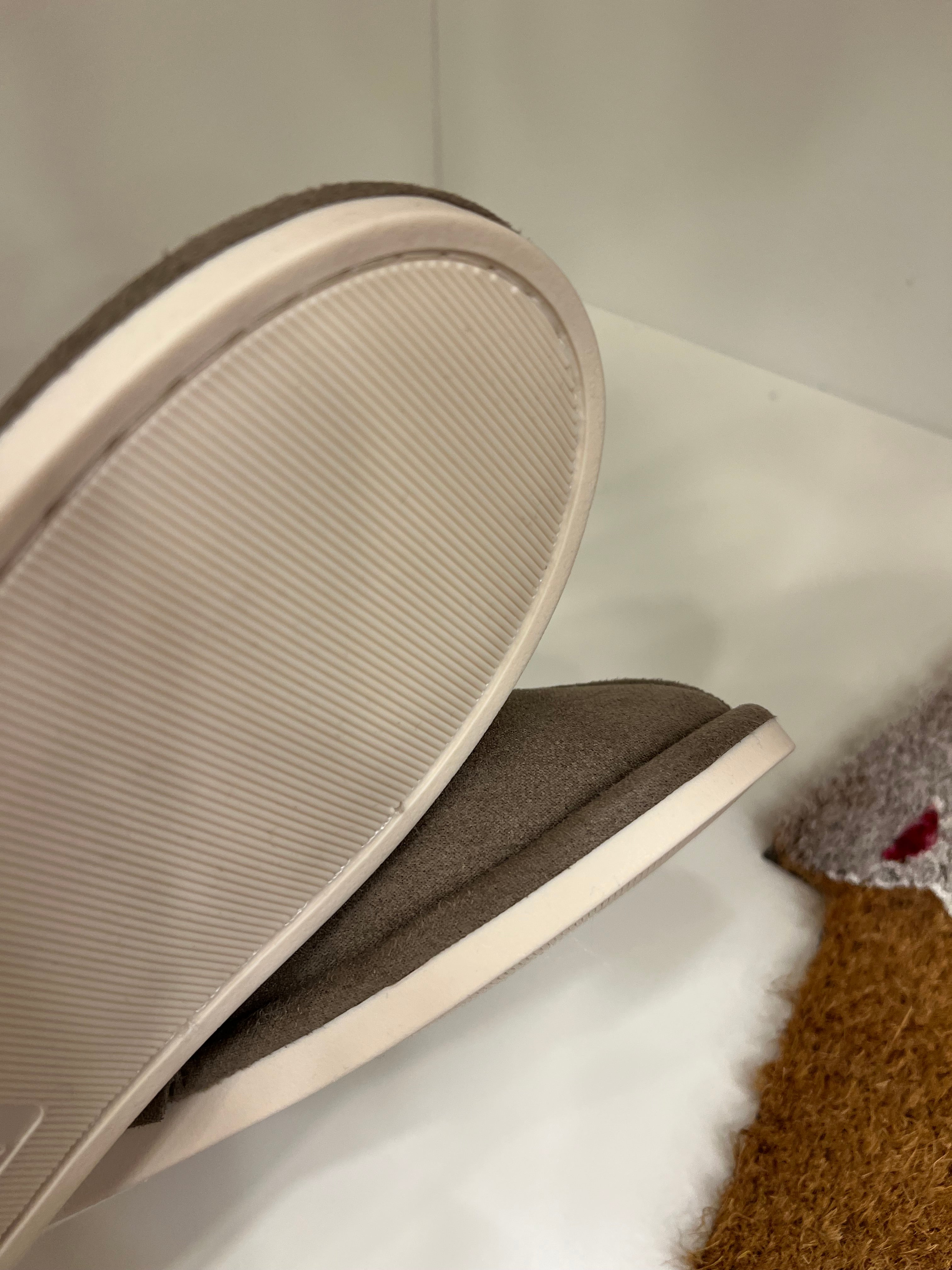 Pantofole con pelliccia interna