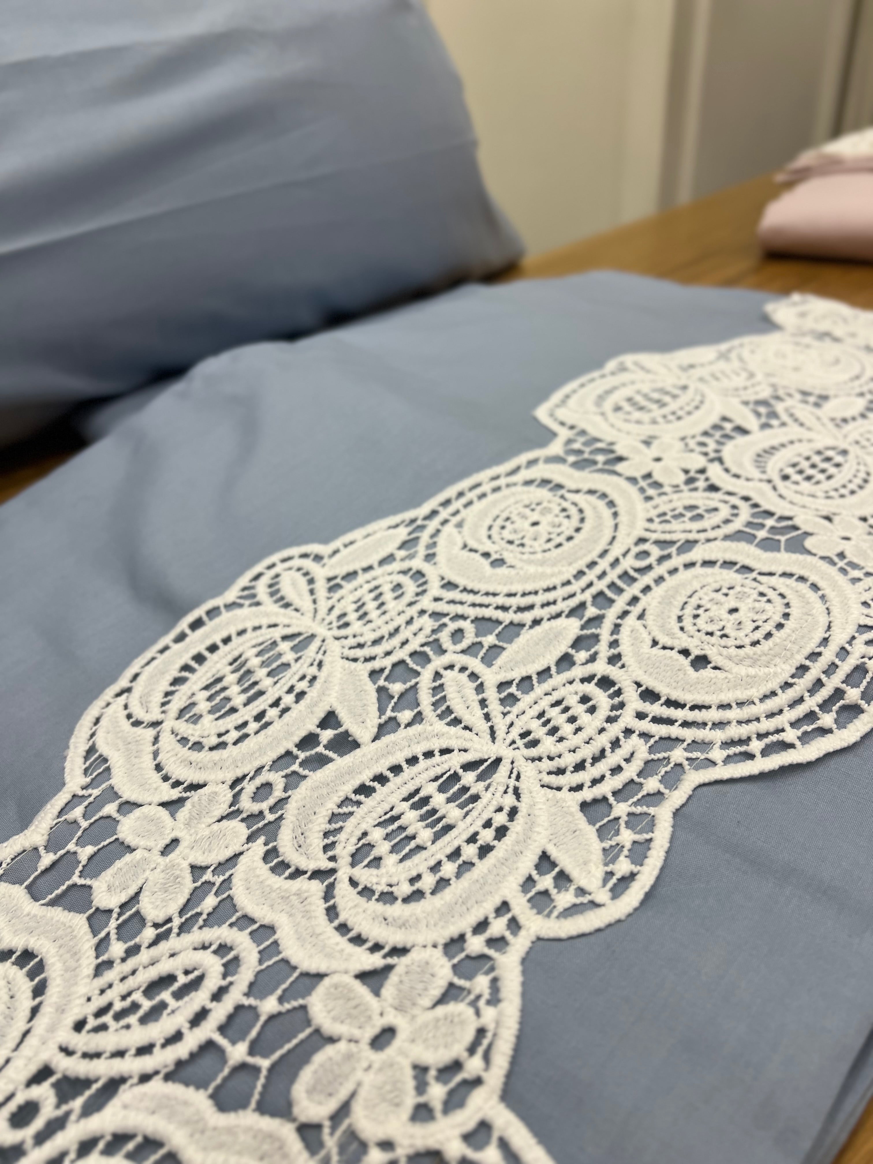 Lenzuola con pizzo macramè