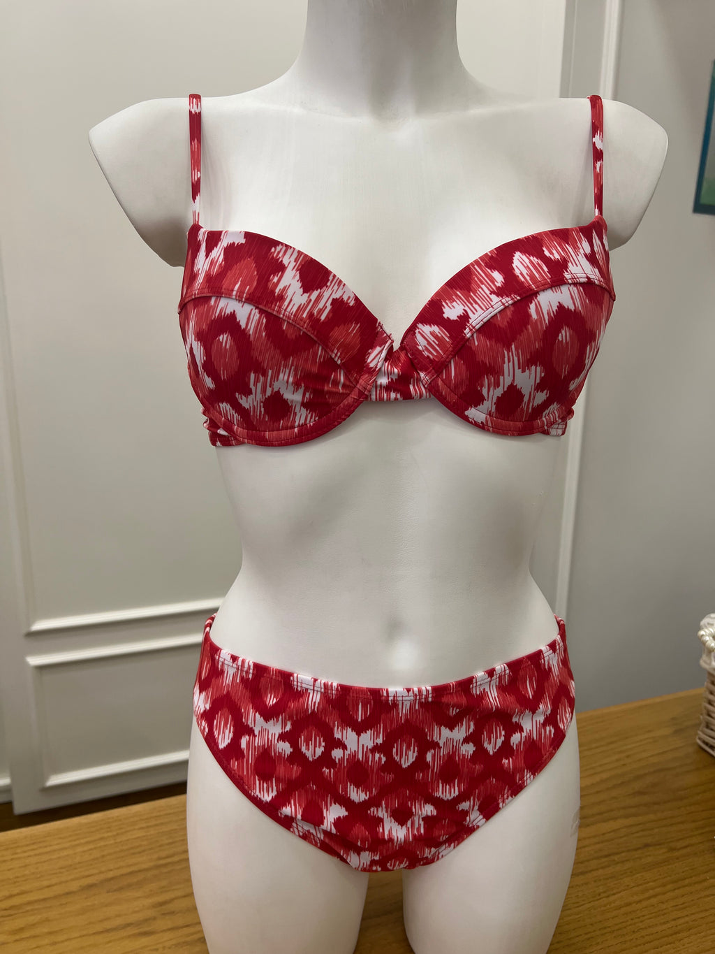 Bikini red