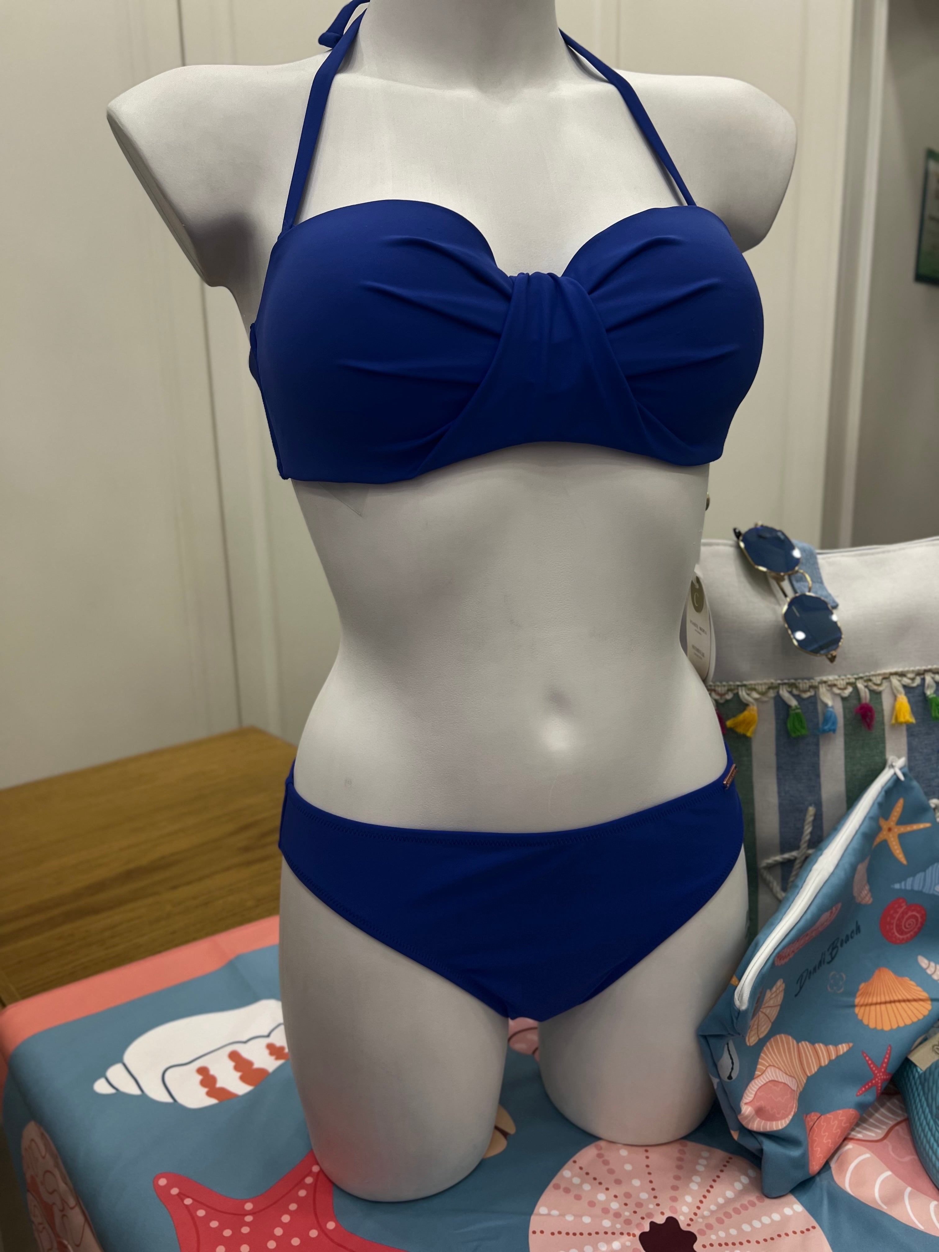 Bikini blue