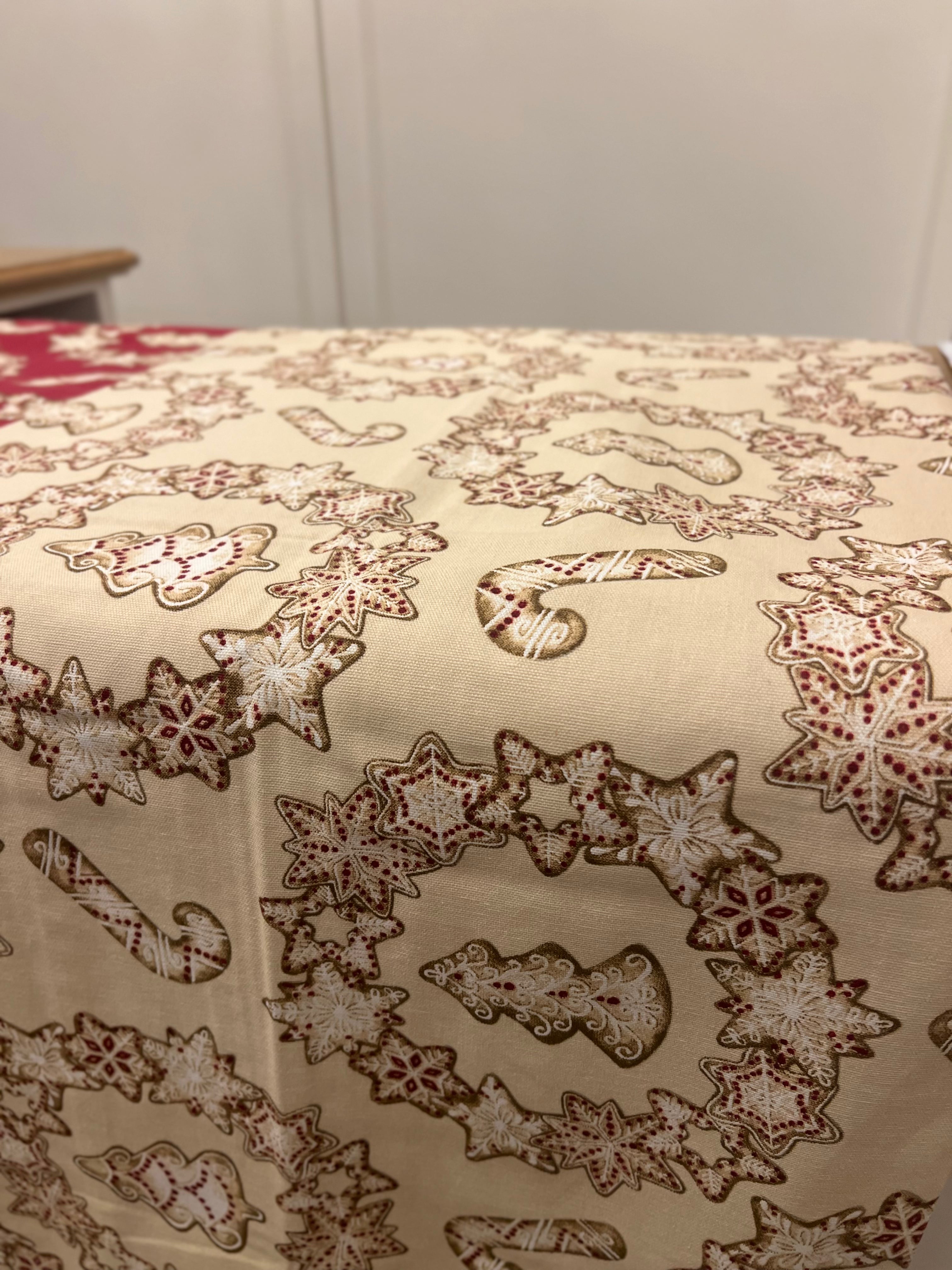 Tovaglia natalizia con disegno ghirlande