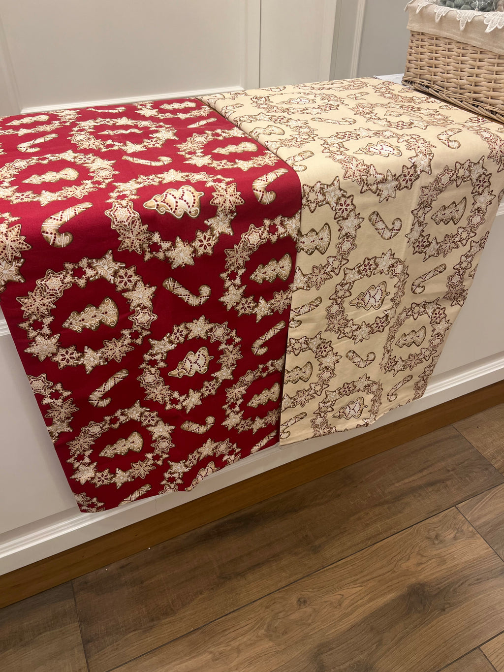 Tovaglia natalizia con disegno ghirlande