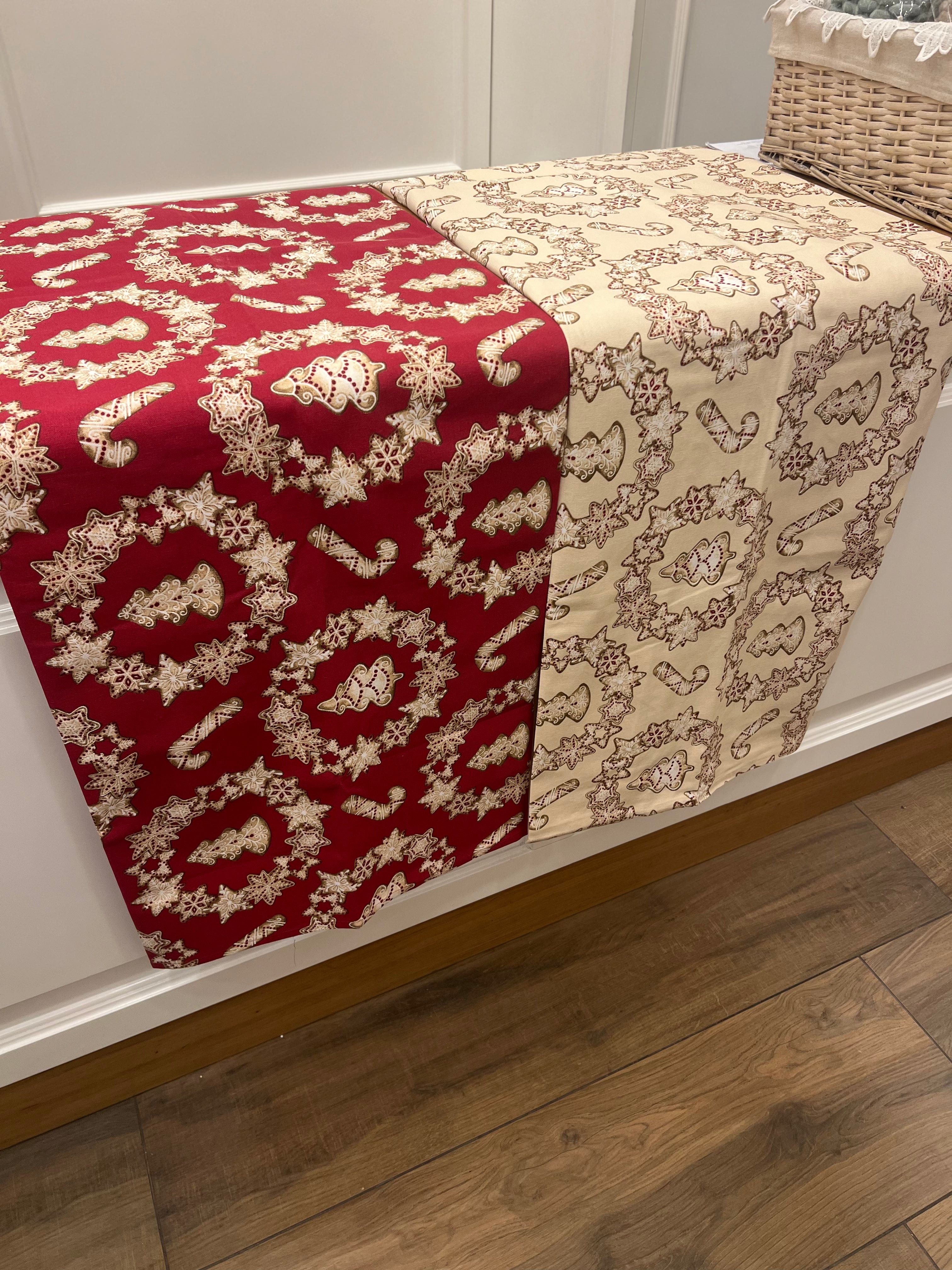 Tovaglia natalizia con disegno ghirlande