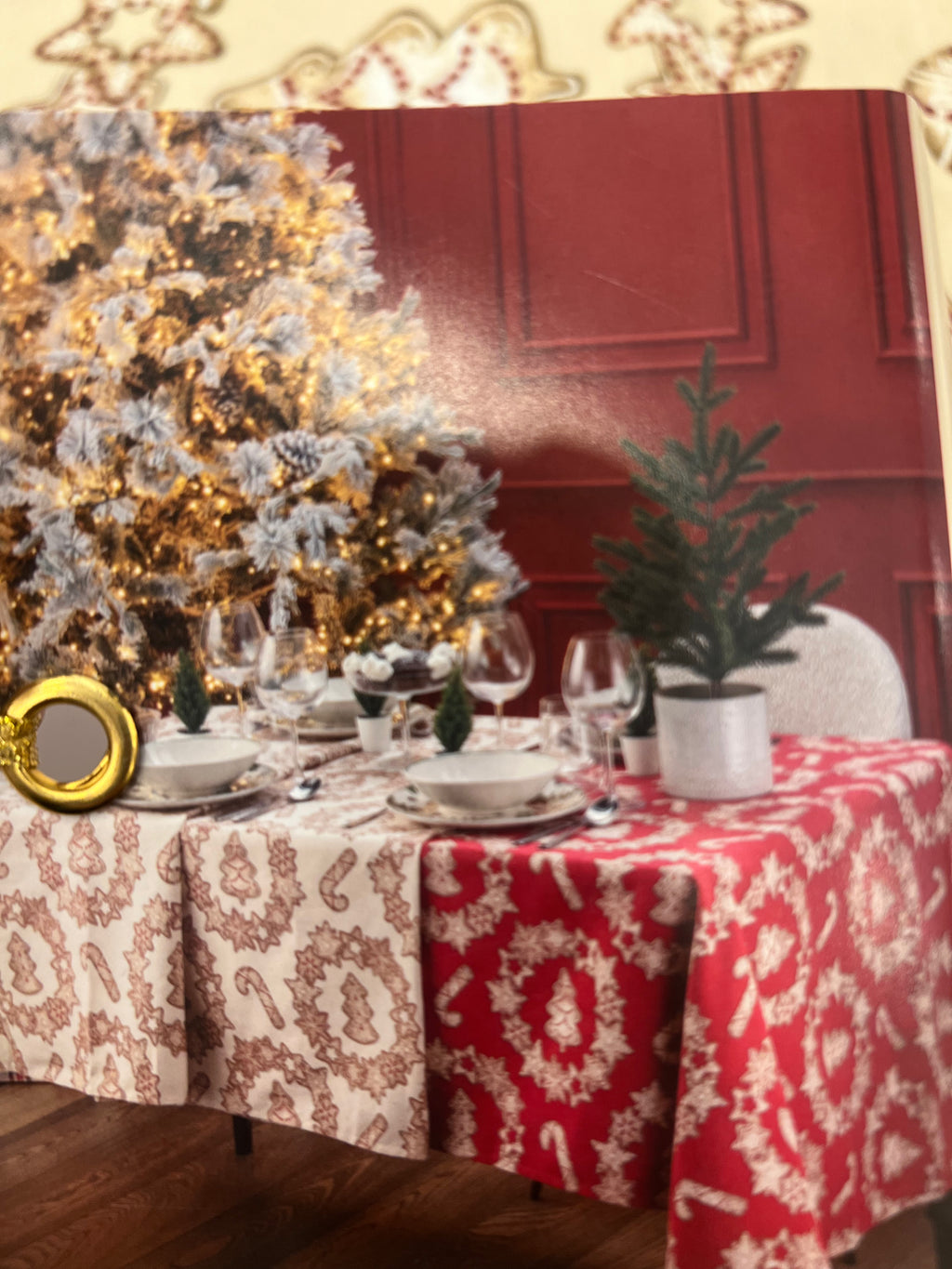 Tovaglia natalizia con disegno ghirlande